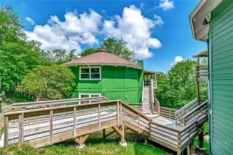 104 Hornbeam Rd, Beech Mountain, NC 28604