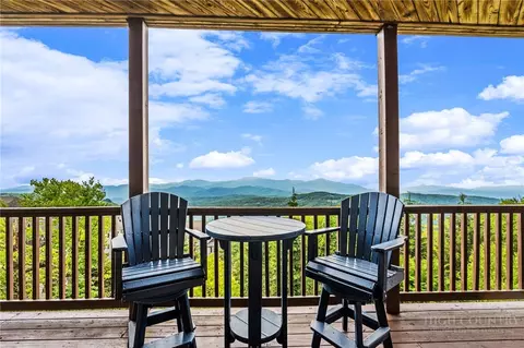 127 Trails End #32-D, Sugar Mountain, NC 28604