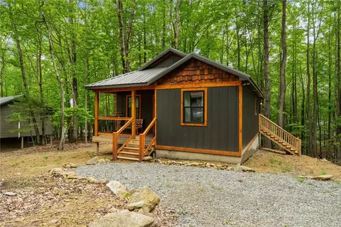 Exterior - 100 Teaberry Trl, Beech Mountain, NC 28604 photo 5 of 10
