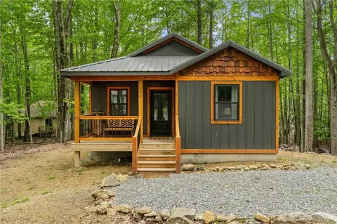 100 Teaberry Trl, Beech Mountain, NC 28604