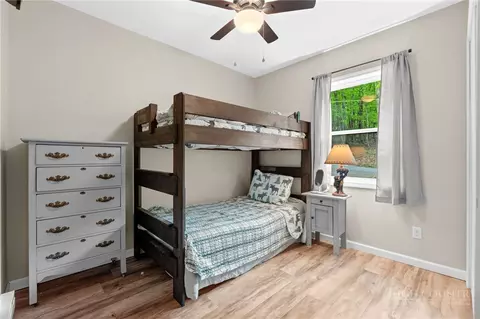 Bedroom - 100 Teaberry Trl, Beech Mountain, NC 28604 photo 3 of 4