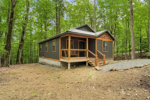 Exterior - 100 Teaberry Trl, Beech Mountain, NC 28604 photo 6 of 10