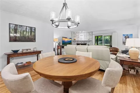 Dining - 101 Golf View Dr #3, Beech Mountain, NC 28604 photo 3 of 3