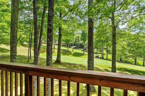 101 Golf View Dr #3, Beech Mountain, NC 28604