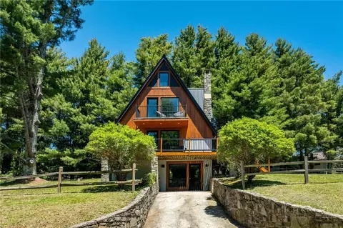 Exterior - 146 Trillium Rdg, Boone, NC 28607 photo 4 of 13