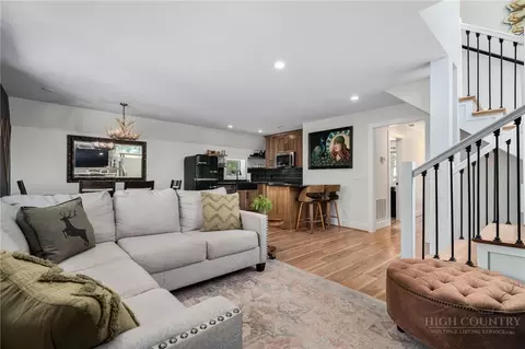 Living - 146 Trillium Rdg, Boone, NC 28607 photo 3 of 8