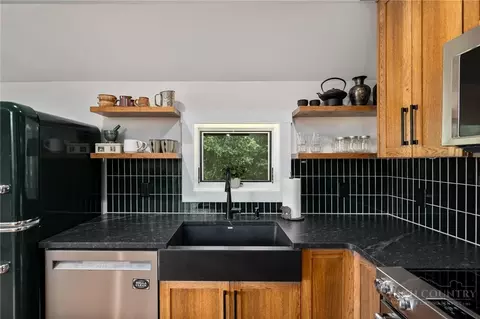 Kitchen - 146 Trillium Rdg, Boone, NC 28607 photo 3 of 3