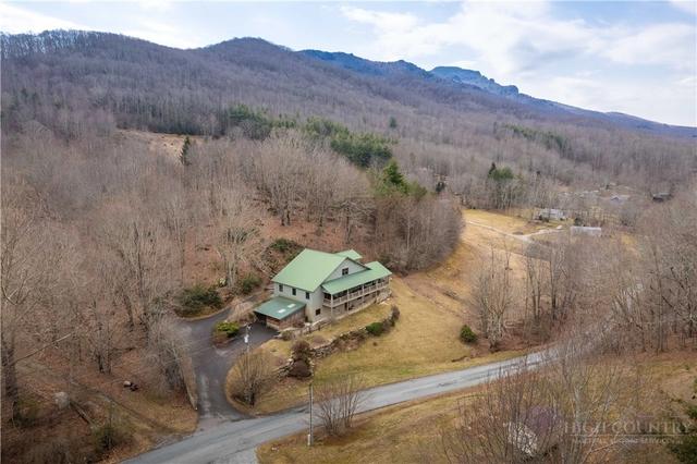 442 Aldridge Rd, Banner Elk, NC 28604