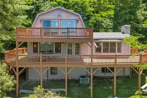 310 Locust Point Dr, Boone, NC 28607