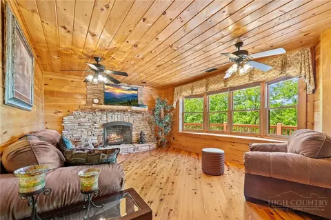 Living - 310 Locust Point Dr, Boone, NC 28607 photo 1 of 3
