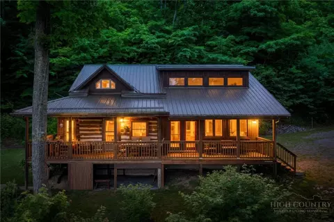 1260 Fork Ridge Rd, Zionville, NC 28698