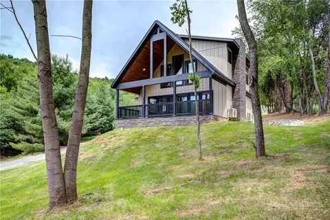 180 Twin Oaks Mountain Blvd, Sparta, NC 28675