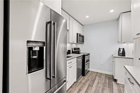 Kitchen - 351 Old Bark, Boone, NC 28607 photo 2 of 3