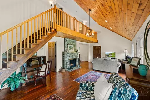 Living - 351 Old Bark, Boone, NC 28607 photo 2 of 6