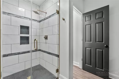 Bath - 169 Chandy St, Boone, NC 28607 photo 3 of 4
