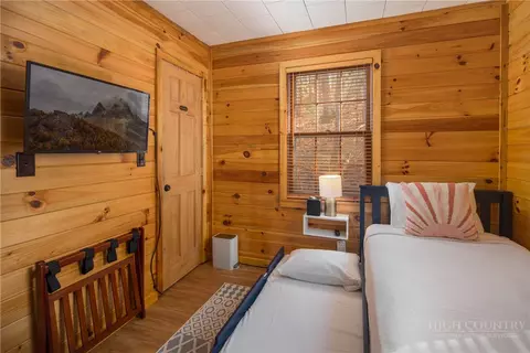 Bedroom - 174 Horse Shoe Ridge Rd, Deep Gap, NC 28618 photo 5 of 7