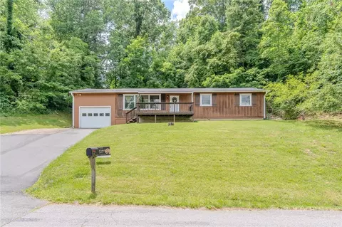 84 English Rd, Spruce Pine, NC 28777