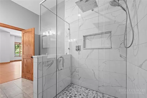 Bath - 128 E Pinecrest Ct, Boone, NC 28607 photo 4 of 7