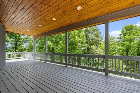 Exterior - 128 E Pinecrest Ct, Boone, NC 28607 photo 4 of 9