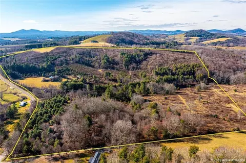 1040 Barrett Rd, Ennice, NC 28623