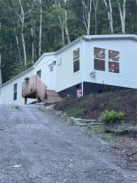 4483 Hickory Nut Gap Rd, Banner Elk, NC 28604