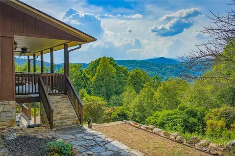 605 Valley View Dr, Purlear, NC 28665