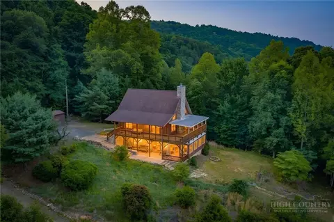 Exterior - 605 Valley View Dr, Purlear, NC 28665 photo 13 of 16