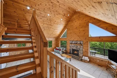 Entry Way - 605 Valley View Dr, Purlear, NC 28665 photo 2 of 2