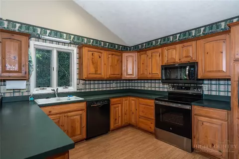 Kitchen - 100 Ravens Vw, Boone, NC 28607 photo 2 of 2