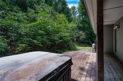 Exterior - 100 Ravens Vw, Boone, NC 28607 photo 5 of 10