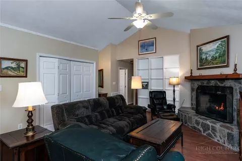 Living - 100 Ravens Vw, Boone, NC 28607 photo 3 of 6