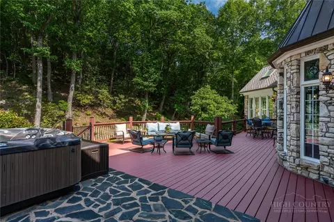 Exterior - 5712 Summit Rd, Purlear, NC 28665 photo 6 of 12
