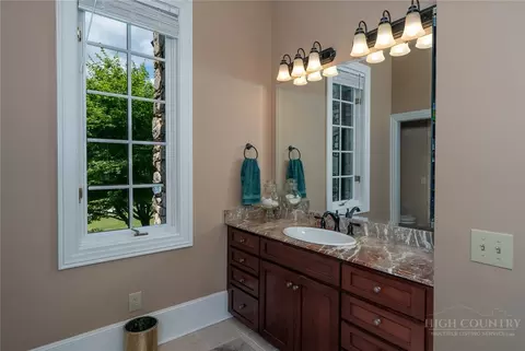 Bath - 5712 Summit Rd, Purlear, NC 28665 photo 3 of 7