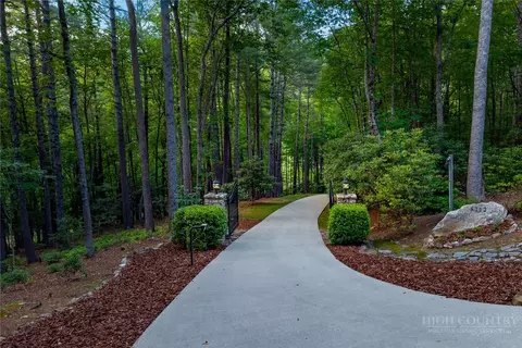 Exterior - 5712 Summit Rd, Purlear, NC 28665 photo 12 of 12