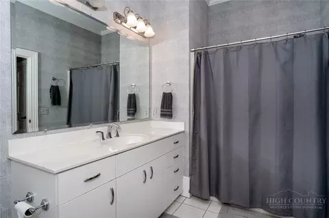 Bath - 5712 Summit Rd, Purlear, NC 28665 photo 7 of 7
