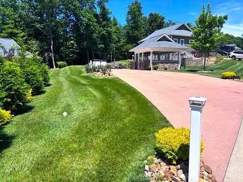 150 Laurel Branch Ct, Roaring Gap, NC 28668