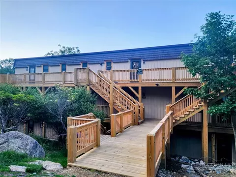 101 Lower Holiday Ln #B-305, Beech Mountain, NC 28604