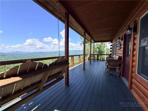 402 Turkey Knob Ln, Elk Park, NC 28622
