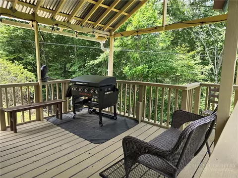 Exterior - 242 Ladd Parson Rd, Crumpler, NC 28617 photo 9 of 10