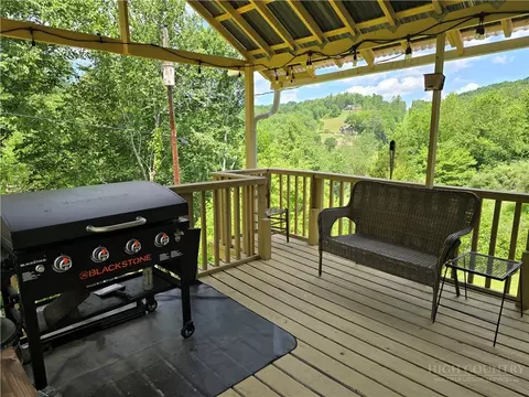 Exterior - 242 Ladd Parson Rd, Crumpler, NC 28617 photo 8 of 10