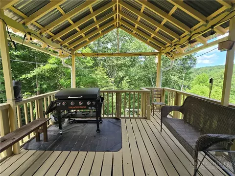 Exterior - 242 Ladd Parson Rd, Crumpler, NC 28617 photo 7 of 10