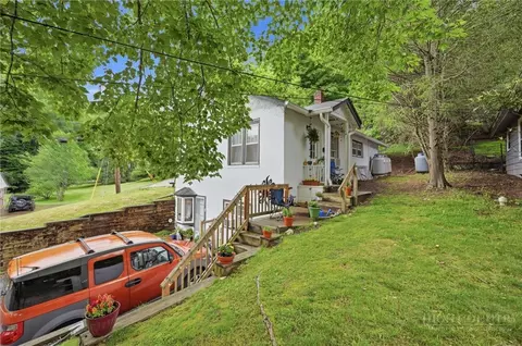 Exterior - 105 Summit St, Boone, NC 28607 photo 1 of 2