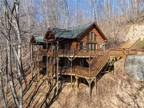 217 Rainbow Ridge Rd, Zionville, NC 28698