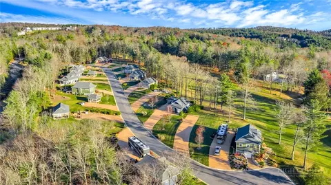 67 Laurel Branch Ct, Roaring Gap, NC 28668
