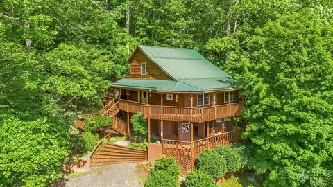 333 E Hidden Mountain Ln, Crumpler, NC 28617