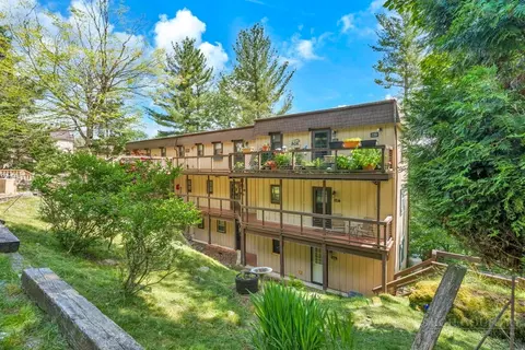 103 Mid Holiday Ln #112, Beech Mountain, NC 28604