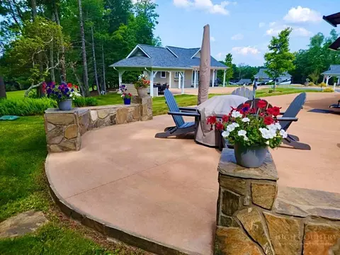 79 Laurel Branch Ct, Roaring Gap, NC 28668