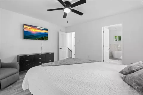 Bedroom - 229 Greenbriar Rd, Beech Mountain, NC 28604 photo 2 of 9