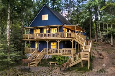 Exterior - 229 Greenbriar Rd, Beech Mountain, NC 28604 photo 1 of 10