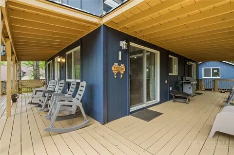 Exterior - 229 Greenbriar Rd, Beech Mountain, NC 28604 photo 2 of 10
